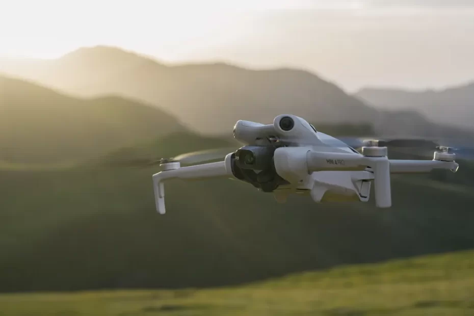 DJI Mini 5 Pro é lançado com sensor de 1 polegada, LiDAR e até 52 minutos de voo