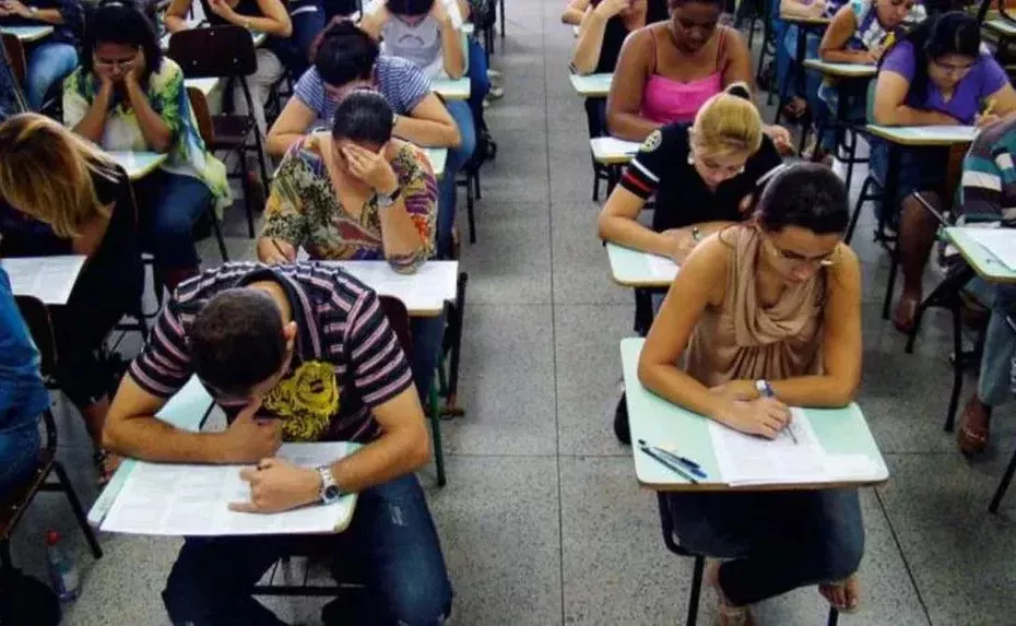 Central Concursos e Serviços reúne concursos, empregos e benefícios sociais