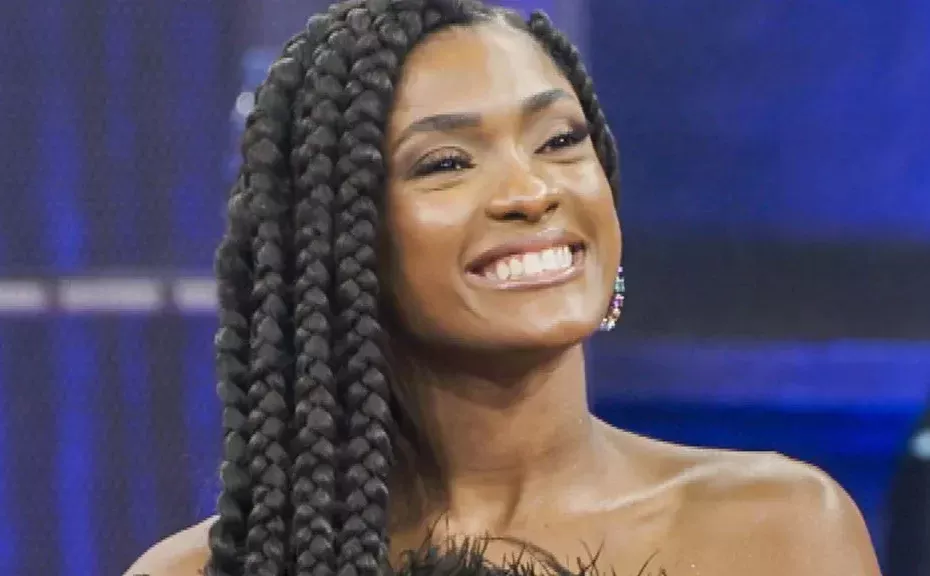 Erika Januza: entre ação na tela e tensão fora dela