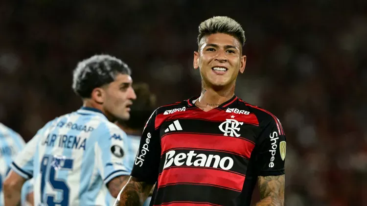 Flamengo sai na frente contra o Racing na semifinal da Libertadores
