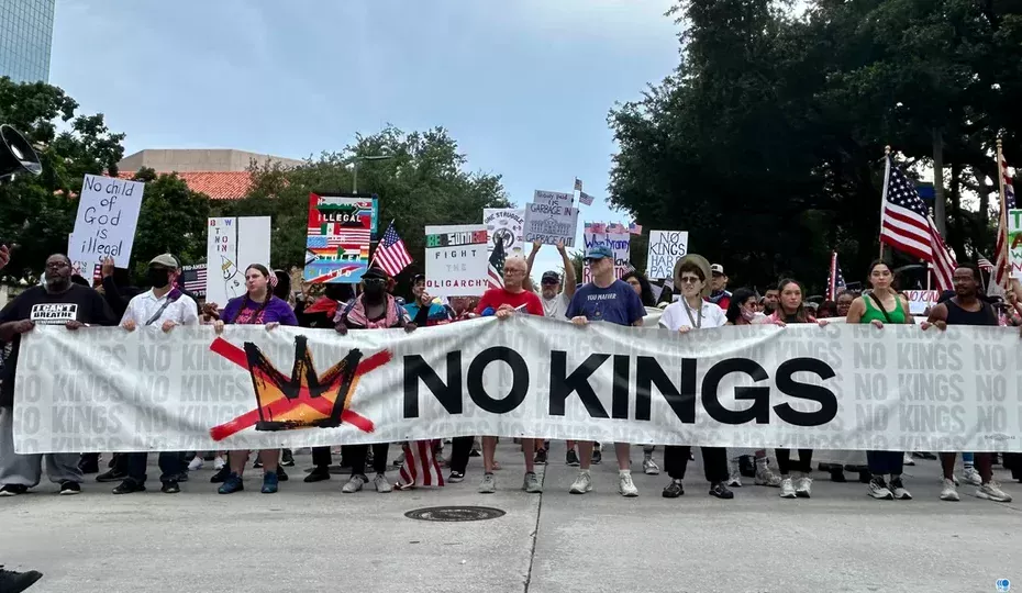 Protestos “No Kings” tomam as ruas em mais de 2.600 cidades