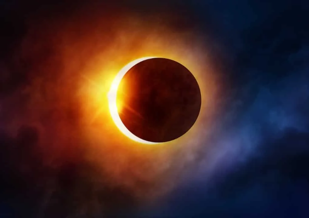 Leia mais sobre o artigo ECLIPSE SOLAR TOTAL: Fenômeno Raro Causa Escurecimento Diurno e Fascina Observadores no Hemisfério Sul