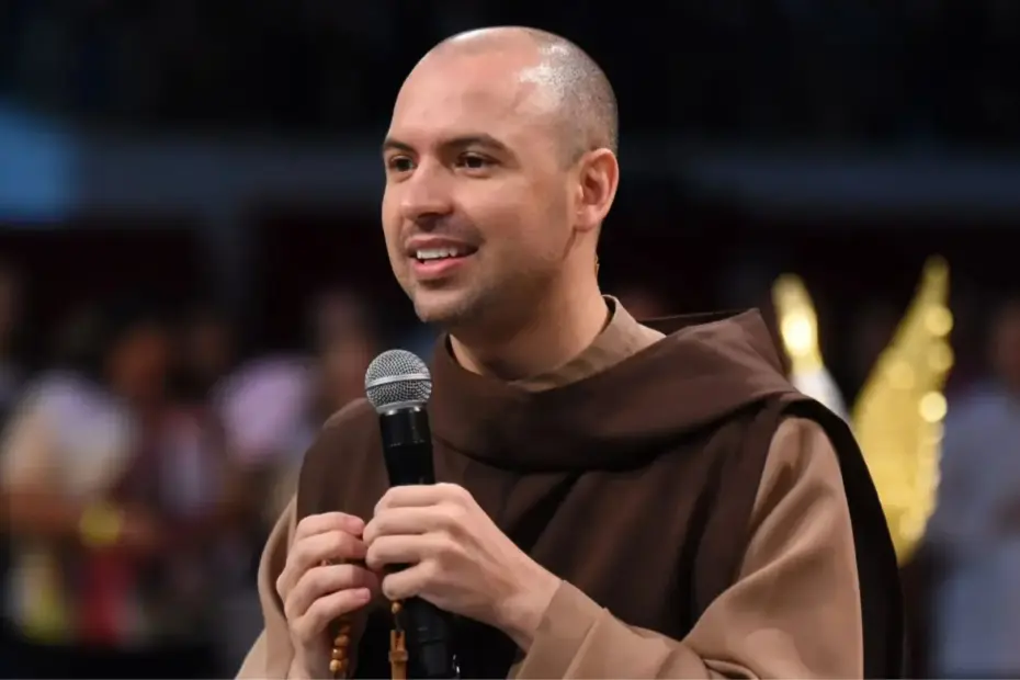 Frei Gilson: o fenômeno digital que transforma madrugadas em momentos de fé