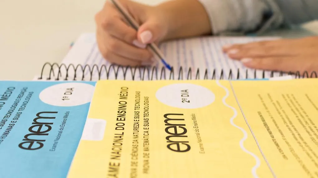 Gabarito Extraoficial do ENEM 2025 é Divulgado; Confira as Respostas das Provas Azul, Branca, Amarela e Verde