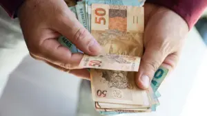 Prazo Final: Trabalhadores Recebem Primeira Parcela do 13º Salário Até Sexta-feira