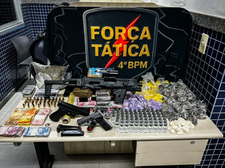 PMES Tráfico Vila Velha: 🚨 Veja as Drogas e Arma Achadas! Meta Description: