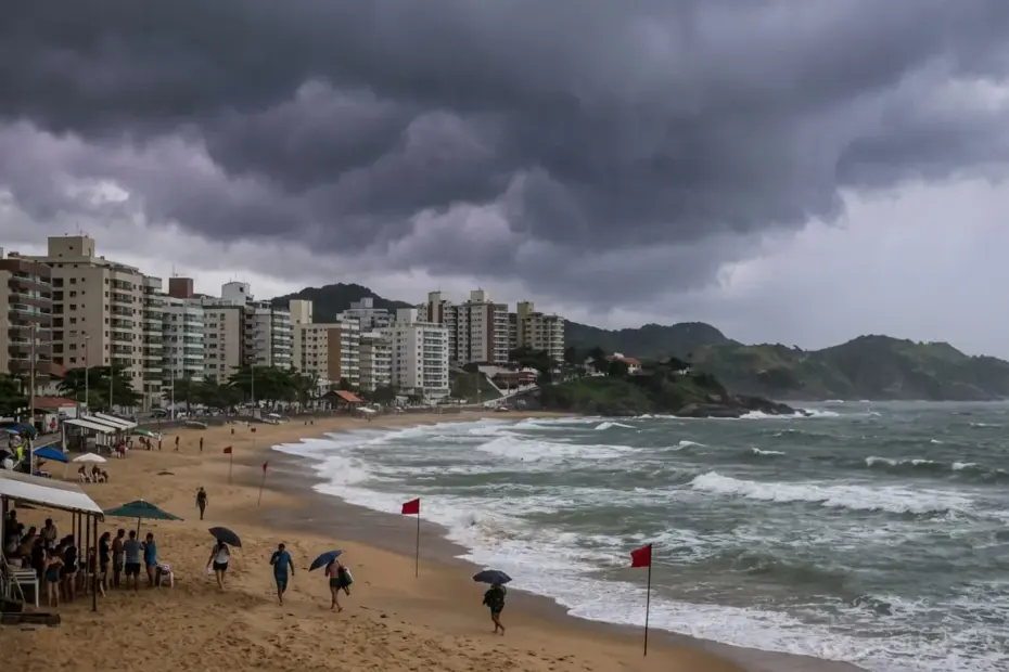 Alerta em Guarapari Tempestades de Verão Colocam o Litoral em Estado de Atenção