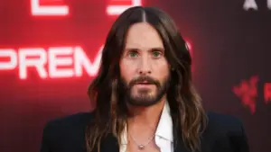 Leia mais sobre o artigo O plano secreto de Jared Leto para 2026: A mudança que ninguém esperava (e o motivo é surpreendente)
