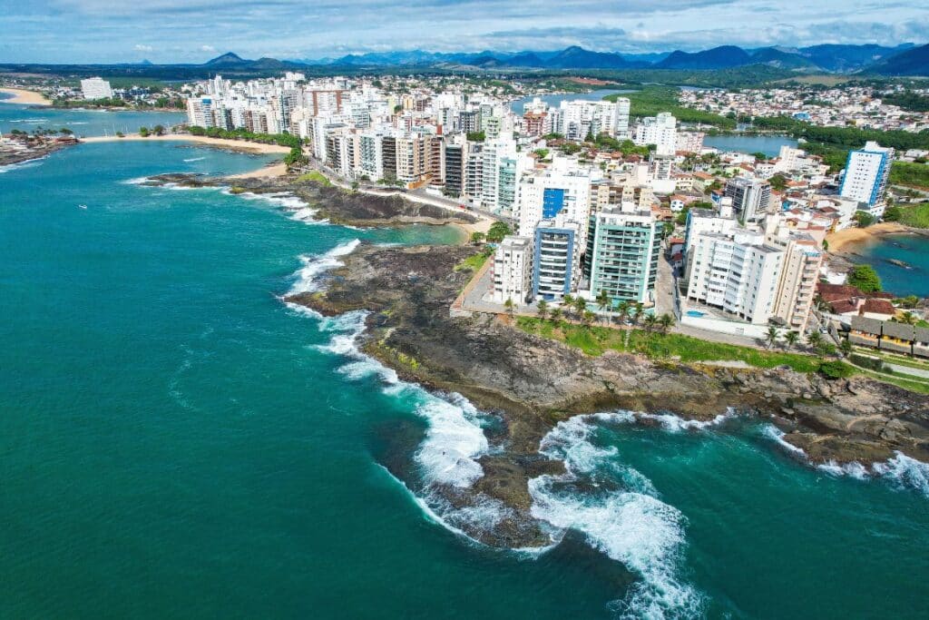Praias de Guarapari: Quais Visitar Conforme o Tempo