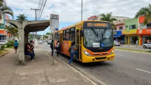 Leia mais sobre o artigo Linha 673 do Transcol estreia hoje em Guarapari: veja horários e tudo que muda para quem mora no Muquiçaba