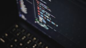 IA Claude Mythos: novo modelo identifica falhas críticas