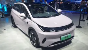 Novo BYD Dolphin 2027 é lançado no Brasil: maior, mais potente, novo visual e produção nacional em Camaçari