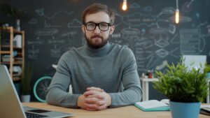 Cursos Online 2026: IA e Soft Skills Dominam Mercado EAD
