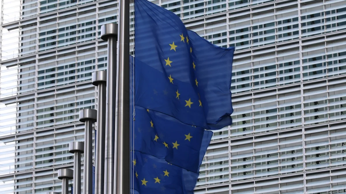Leia mais sobre o artigo União Europeia aprova € 90 bi para Ucrânia — sanções