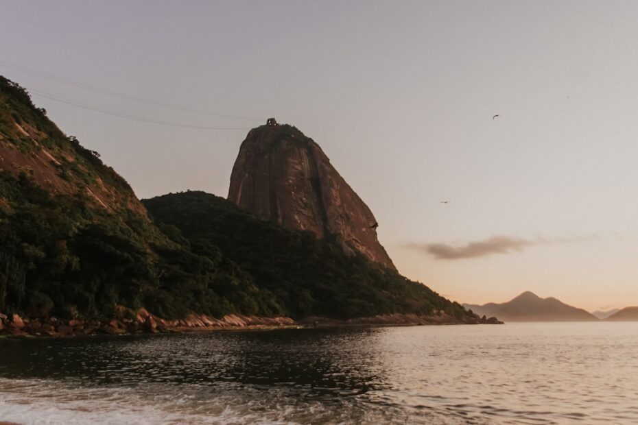 Manuela Dias — roteirista e autora de novelas da Rede Globo