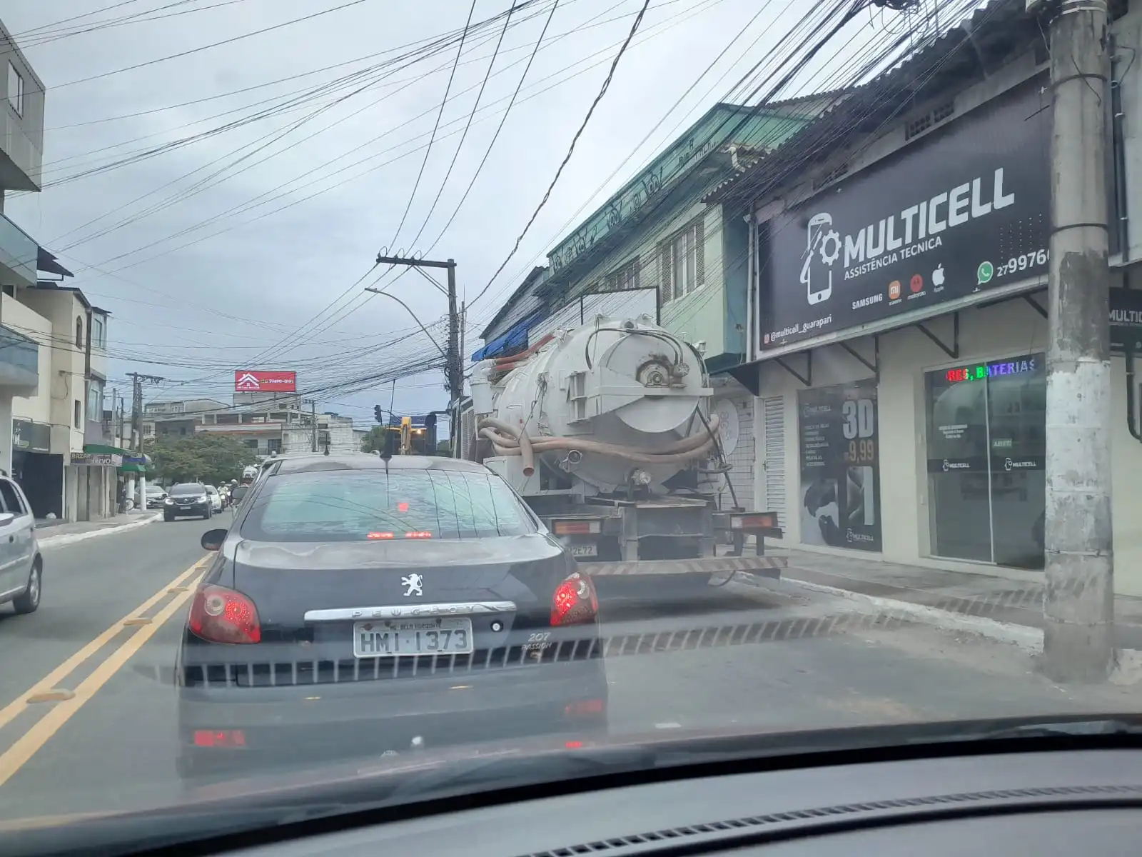 Leia mais sobre o artigo Crise de Mobilidade: Obra em Muquiçaba Estrangula Tráfego e Paralisa o Centro na Tarde desta Sexta (10)