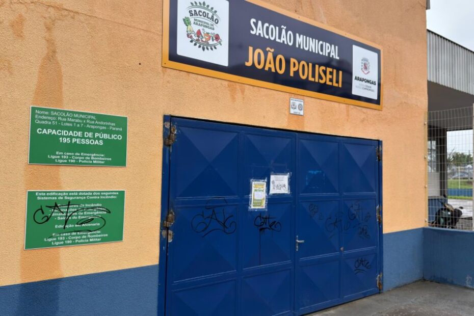 Sacolão Municipal de Arapongas — fachada do estabelecimento público que foi alvo de vandalismo com pichações