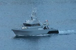 Leia mais sobre o artigo Trump autoriza ataques em Hormuz contra embarcações