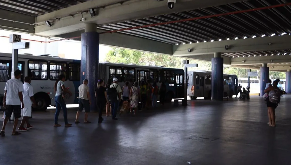 Leia mais sobre o artigo Linha 806 Do Transcol Terá Novo Itinerário E Pode Reduzir Viagem Em Até 20 Minutos Na Serra