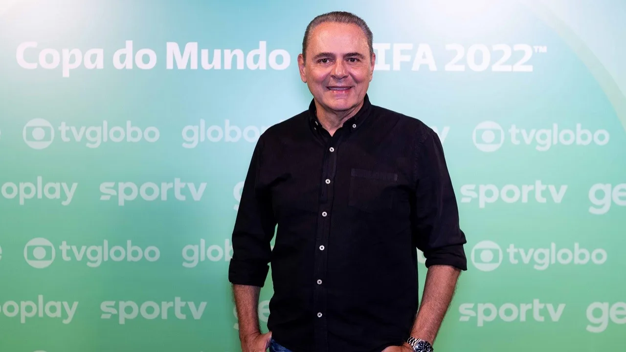 A equipe de esportes da Globo homenageia Luís Roberto pelos seus 65 anos, celebrando sua carreira e desejando pronta.
