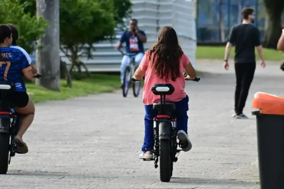 Câmara dos Deputados durante apresentação de proposta para permitir que adolescentes a partir de 16 anos obtenham CNH.