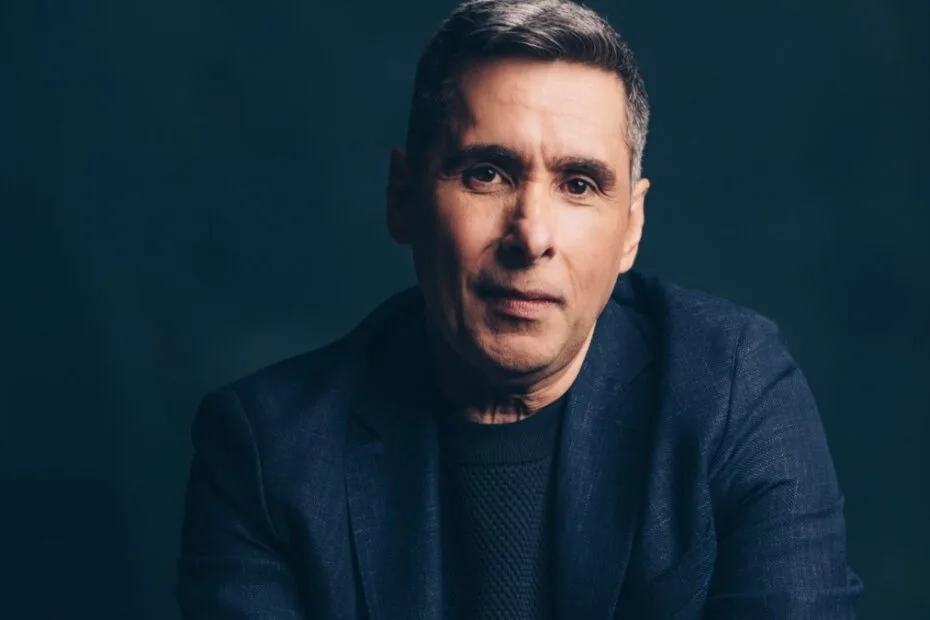 Flávio Augusto e CBF: parceria para apoiar PMEs durante a Copa do Mundo da FIFA, promovendo novos negócios.