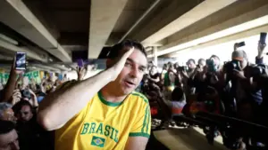 Leia mais sobre o artigo Flávio Bolsonaro rebate Lula e defende classificação de facções como terroristas após polêmica declaração