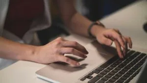 Leia mais sobre o artigo Guarapari abre inscrições para cursos gratuitos do Qualificar ES até amanhã