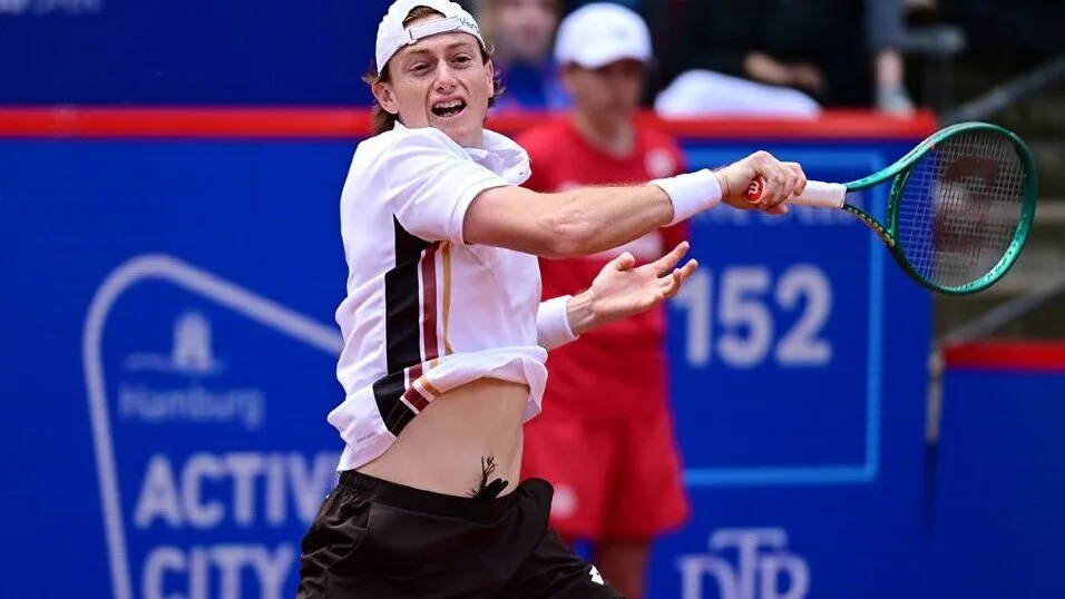 Leia mais sobre o artigo Ignacio Buse avança às quartas de final do ATP 500 de Hamburgo com vitória
