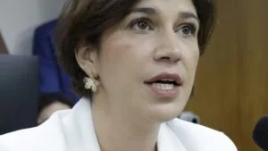Leia mais sobre o artigo Controladoria investiga contrato de R$ 348 milhões com Rossieli Soares