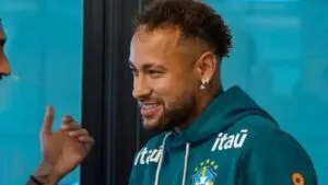 Leia mais sobre o artigo Seleção Brasileira garante presença de Neymar, mesmo com lesão de grau 2, em meio a amistosos decisivos