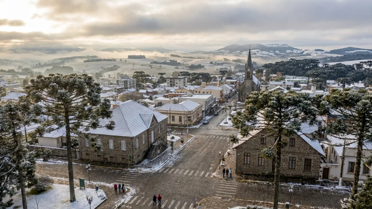 Lages, a maior cidade de Santa Catarina, coberta de neve durante o inverno, com paisagens e fazendas centenárias.