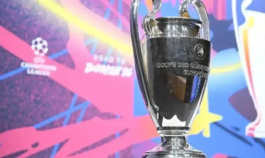 Paris Saint-Germain e Arsenal se enfrentam na final da UEFA Champions League em Budapeste, marcando um grande confronto.