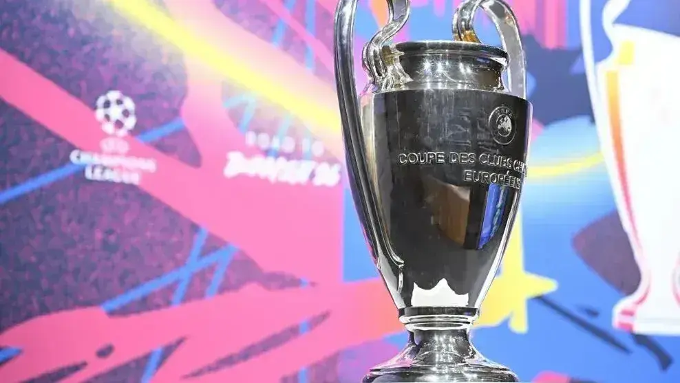 Paris Saint-Germain e Arsenal se enfrentam na final da UEFA Champions League em Budapeste, marcando um grande confronto.