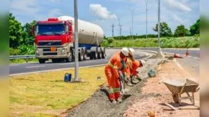 Leia mais sobre o artigo Ecovias Capixaba contrata 700 profissionais de outros estados para obras da BR-101 em meio à escassez local
