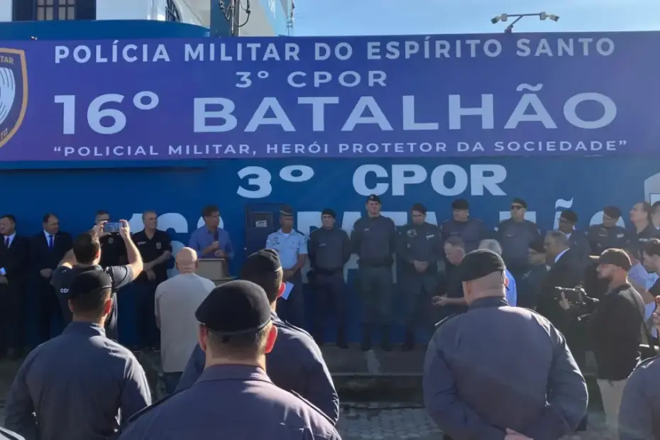 Ato de apresentação do novo plano estratégico da Polícia Militar do Espírito Santo para reduzir criminalidade até 2027.