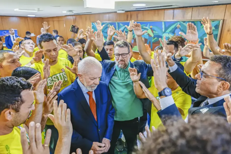 Carta do Partido dos Trabalhadores direcionada aos evangélicos, reafirmando o respeito do governo Lula às igrejas.