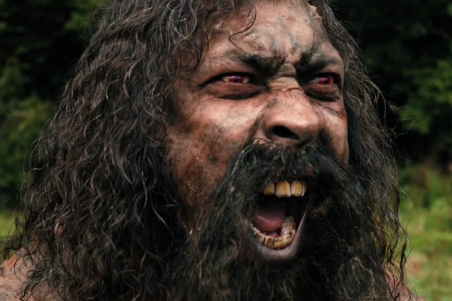 Cena do filme 'Extermínio: O Templo dos Ossos' com personagens em ambiente sombrio e elementos de terror.