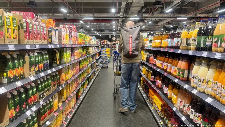 Ikea promove "hora silenciosa" nas quartas-feiras para criar ambiente tranquilo durante compras inclusivas.