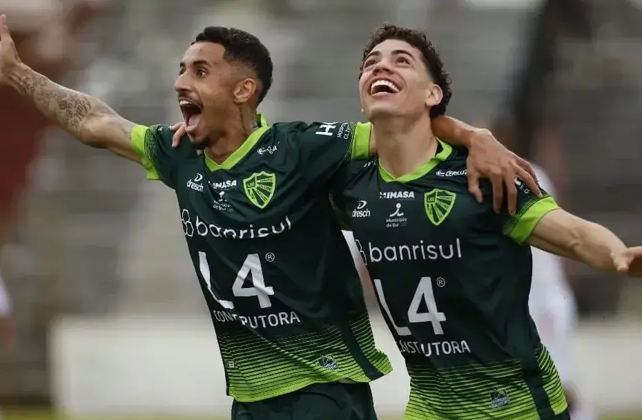 Série D do Campeonato Brasileiro com 53 times classificados para o mata-mata e torcedores ansiosos por grandes confrontos.