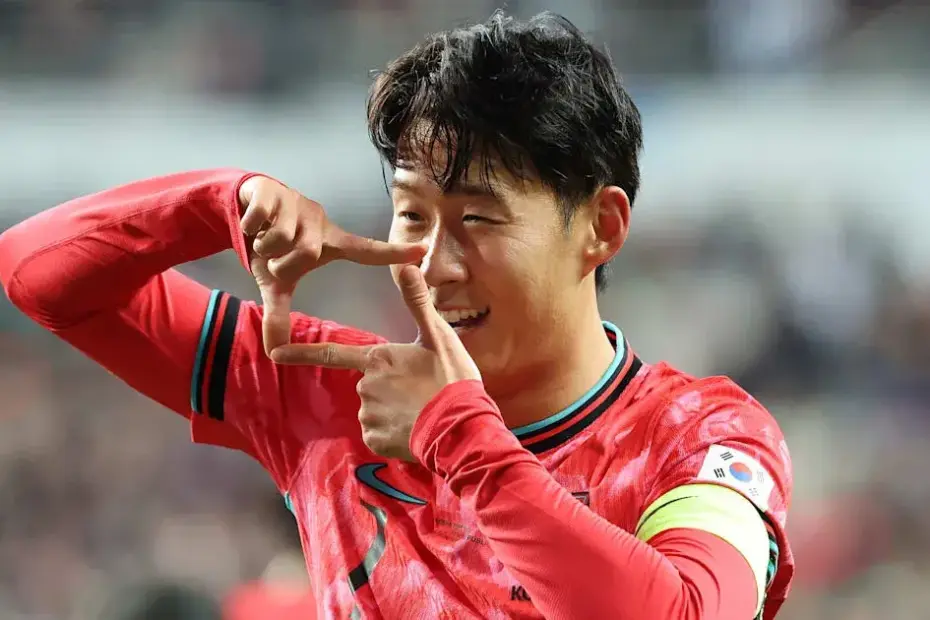 Son Heung-min, capitão da seleção sul-coreana, posando em uniforme do Los Angeles FC antes da FIFA World Cup 2026.