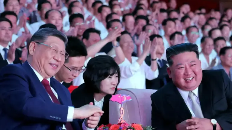 Xi Jinping e Kim Jong Un reforçam laços estratégicos em cúpula histórica com foco
