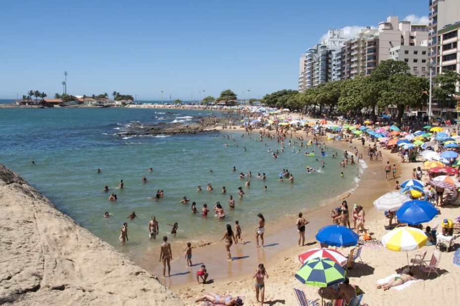 Calendário de Feriados 2026: Veja as Folgas que Ainda Restam no Segundo Semestre e o Impacto em Guarapari