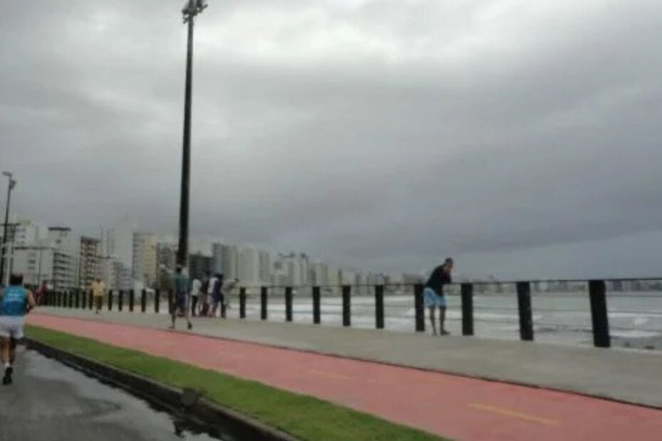 Chuva leve e tráfego livre marcam esta terça-feira (11) em Guarapari