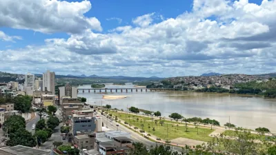 Vista parcial de Colatina e do Rio Doce