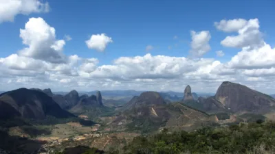 Pontões de granito em Pancas